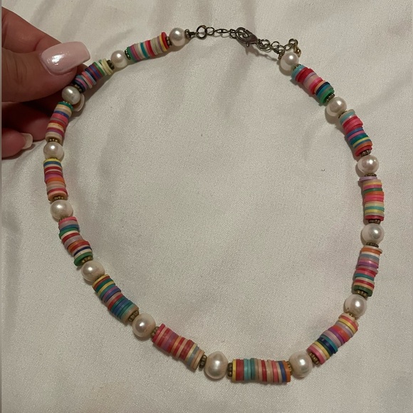 Pearl color choker necklace - Picture 2 of 3